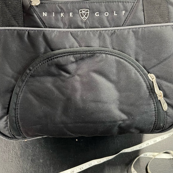 Nike Golf duffle bag - Picture 4 of 13